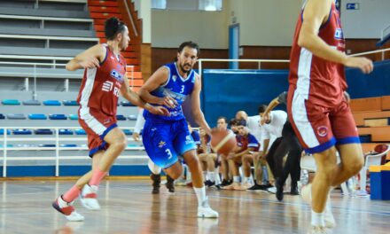 VÍCTOR PÉREZ SIGUE EN EL CIUDAD DE HUELVA