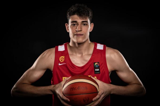 David Gómez, Campeón del Mundo U19, fortalece al Ciudad de Huelva