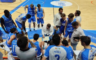 EL CIUDAD DE HUELVA DA UN GOLPE SOBRE LA MESA EN SU CAMINO HACIA EL ASCENSO